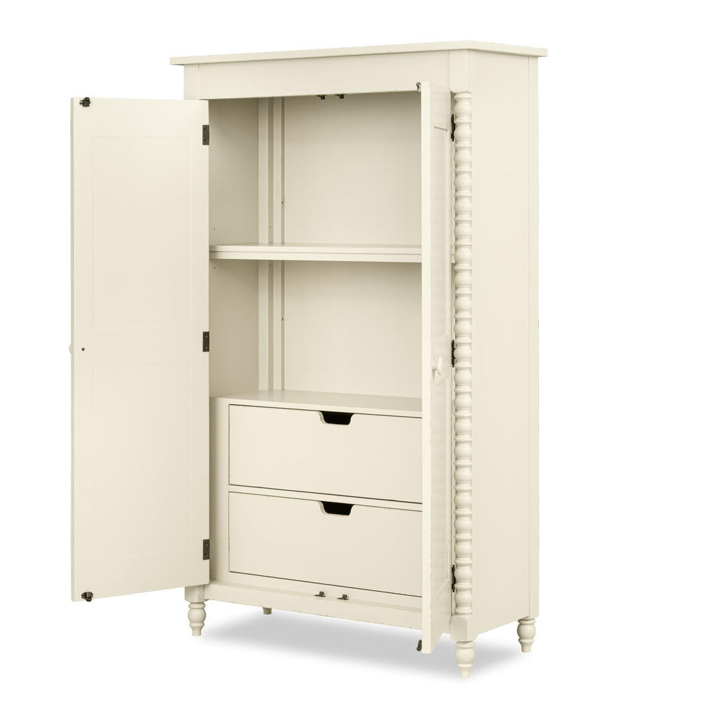 Armoire : où le charme décontracté rencontre l'artisanat intemporel