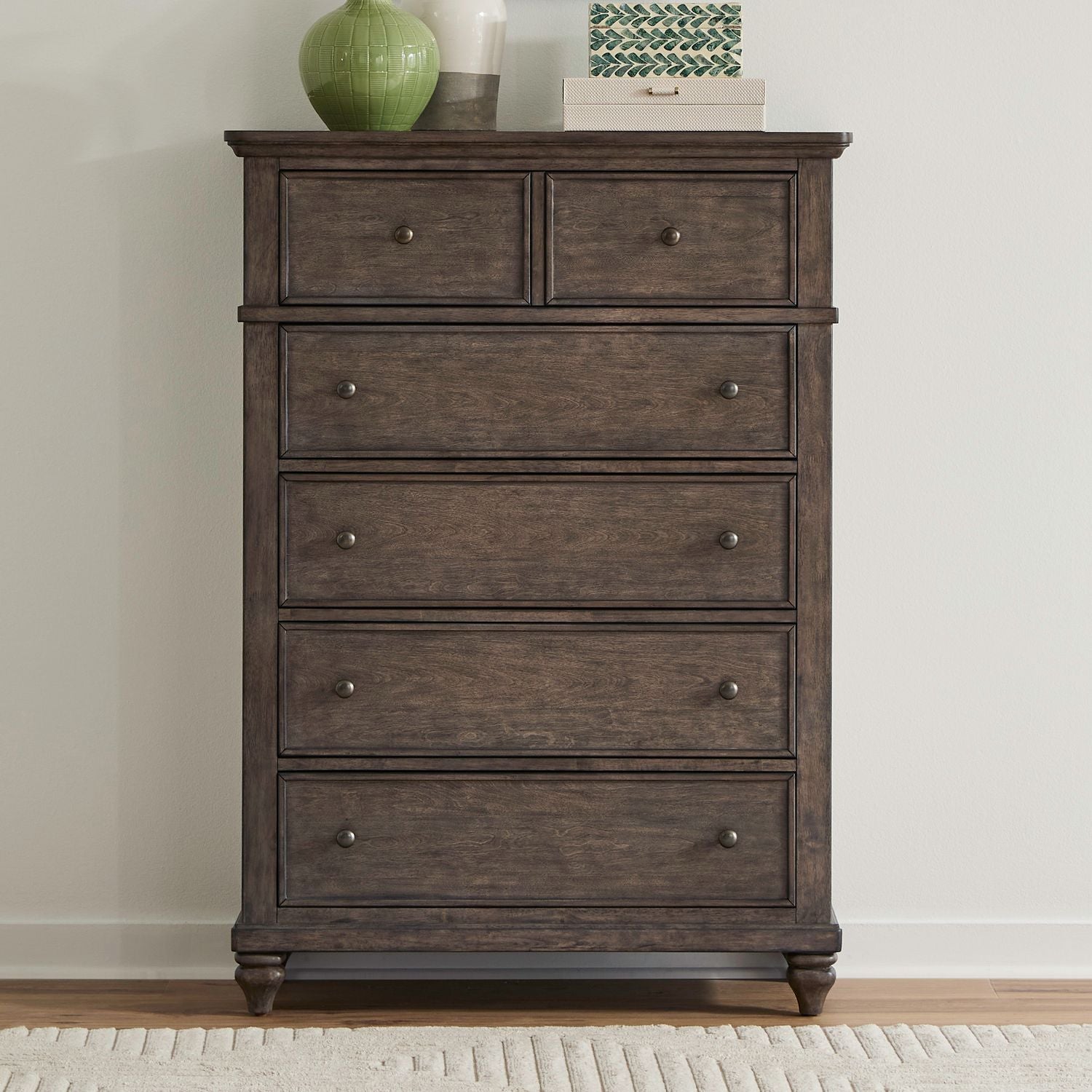 5 Chest traditional Living offers classic design elements with a sense of comfort