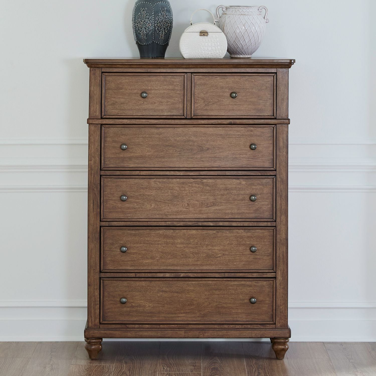 5 Chest traditional Living offers classic design elements with a sense of comfort