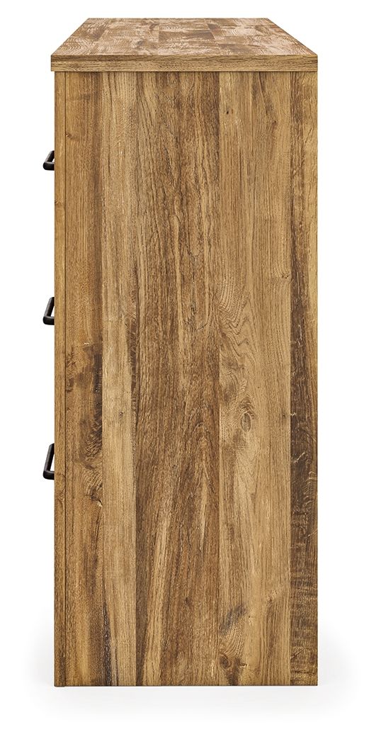 Commode du chic urbain à la ferme moderne, cette pièce polyvalente reflète harmonieusement