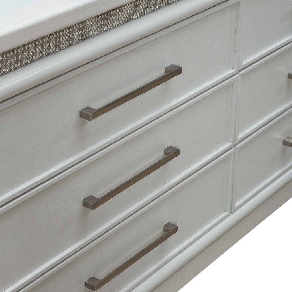 6 commodes alliant sophistication raffinée et touche moderne avec des lignes épurées et contemporaines.
