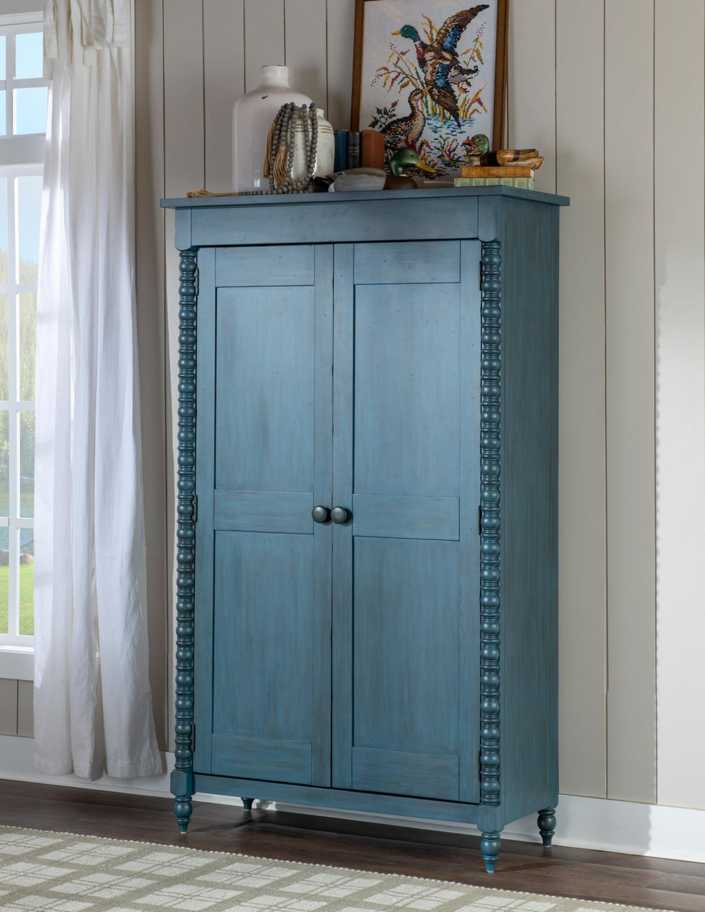 Armoire : où le charme décontracté rencontre l'artisanat intemporel