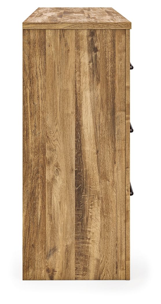 Commode du chic urbain à la ferme moderne, cette pièce polyvalente reflète harmonieusement