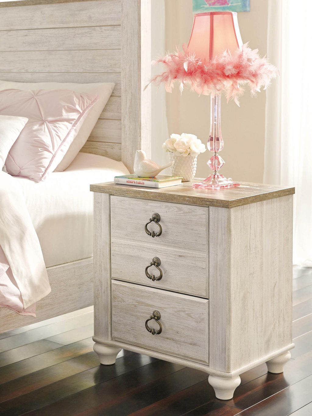 Deux tables de chevet S marron / beige / blanc Dimensions supplémentaires Intérieur supérieur : 0 Intérieur inférieur : 0 Caractéristiques du produit Fabriquées