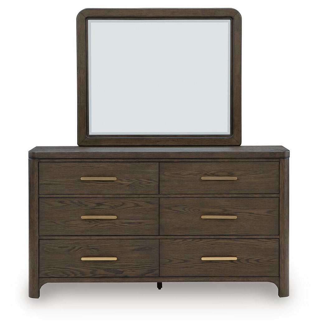 Commode en bois riche, cette commode est un équilibre parfait entre le luxe et