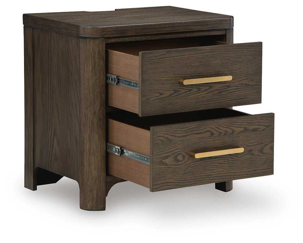 Deux tables de nuit S Marron Dimensions supplémentaires Intérieur supérieur (doublé) : 0 Intérieur inférieur : 0 Longueur du câble